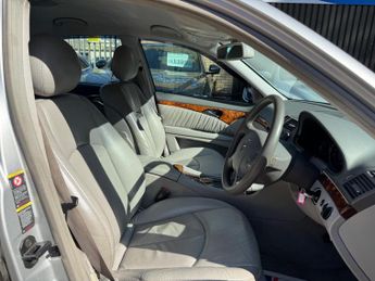 Mercedes-Benz E Class 2.7 E270 CDI Elegance 4dr