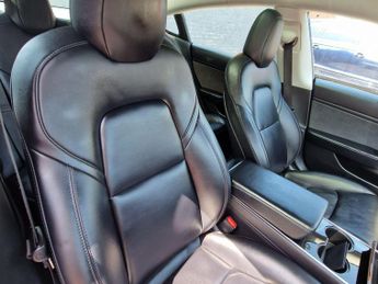 Tesla Model 3 Standard Range Plus Auto RWD 4dr