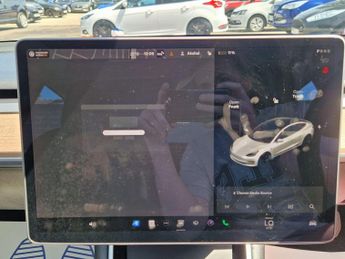 Tesla Model 3 Standard Range Plus Auto RWD 4dr