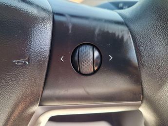 Tesla Model 3 Standard Range Plus Auto RWD 4dr