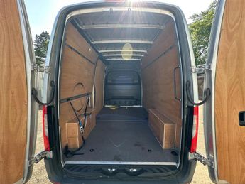 Mercedes-Benz eSprinter 55kWh Progressive Auto FWD L2 H2 5dr 20kW Charger