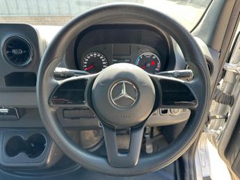 Mercedes-Benz eSprinter 55kWh Progressive Auto FWD L2 H2 5dr 20kW Charger