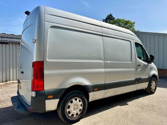Mercedes-Benz eSprinter 55kWh Progressive Auto FWD L2 H2 5dr 20kW Charger