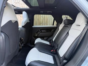 Land Rover Range Rover Sport 4.4 P635 V8 MHEV SV Auto 4WD Euro 6 (s/s) 5dr
