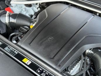 Land Rover Range Rover Sport 4.4 P635 V8 MHEV SV Auto 4WD Euro 6 (s/s) 5dr