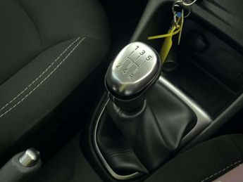 Renault Captur 0.9 TCe ENERGY Iconic SUV 5dr Petrol Manual Euro 6 (s/s) (90 ps)