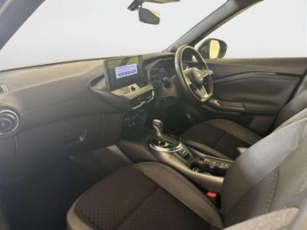 Nissan Juke 1.6 N-Connecta SUV 5dr Petrol Hybrid Auto Euro 6 (143 ps)