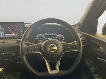 Nissan Juke 1.6 N-Connecta SUV 5dr Petrol Hybrid Auto Euro 6 (143 ps)
