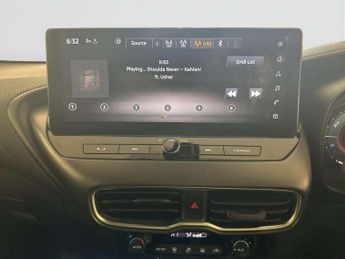 Nissan Juke 1.6 N-Connecta SUV 5dr Petrol Hybrid Auto Euro 6 (143 ps)