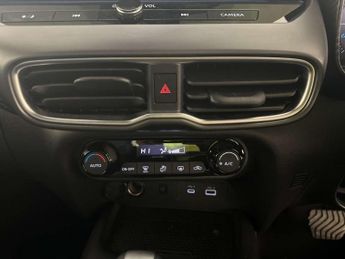 Nissan Juke 1.6 N-Connecta SUV 5dr Petrol Hybrid Auto Euro 6 (143 ps)