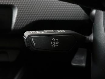 Audi A1 1.0 TFSI 25 Black Edition Sportback S Tronic Euro 6 (s/s) 5dr
