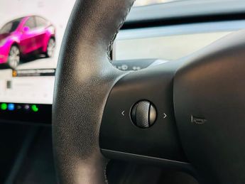 Tesla Model Y (Dual Motor) Long Range Auto 4WDE 5dr