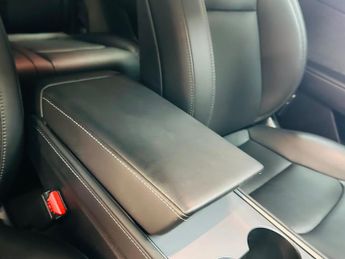 Tesla Model Y (Dual Motor) Long Range Auto 4WDE 5dr