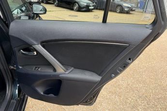 Toyota Avensis 1.8 V-Matic TR Tourer Multidrive S Euro 5 5dr