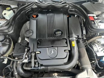 Mercedes-Benz C Class 1.8 C180 BlueEfficiency Executive SE Auto Euro 5 4dr