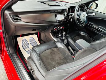 Alfa Romeo Giulietta 2.0 JTDM-2 Sportiva Nav TCT Euro 5 (s/s) 5dr