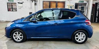 Peugeot 208 1.4 e-HDi Allure EGC Euro 5 (s/s) 3dr