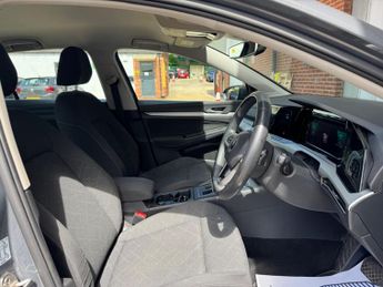 Volkswagen Golf 1.5 eTSI MHEV Life DSG Euro 6 (s/s) 5dr