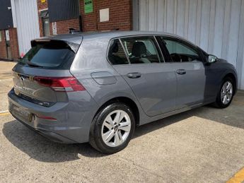 Volkswagen Golf 1.5 eTSI MHEV Life DSG Euro 6 (s/s) 5dr
