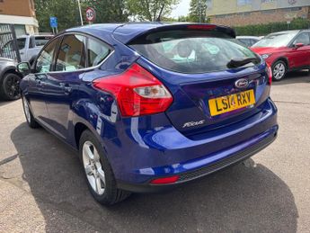 Ford Focus 1.6 Zetec Navigator Powershift Euro 5 5dr