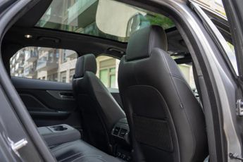 Jaguar F-PACE 2.0 D180 Chequered Flag Auto AWD Euro 6 (s/s) 5dr