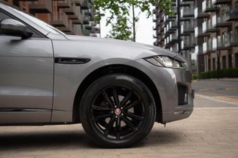 Jaguar F-PACE 2.0 D180 Chequered Flag Auto AWD Euro 6 (s/s) 5dr