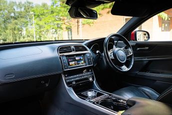 Jaguar XE 2.0d R-Sport Auto Euro 6 (s/s) 4dr