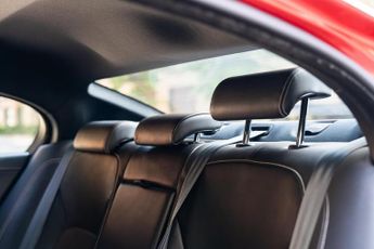 Jaguar XE 2.0d R-Sport Auto Euro 6 (s/s) 4dr