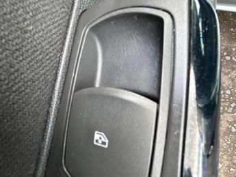 Vauxhall Corsa 1.4 16V SXi Euro 5 5dr (A/C)
