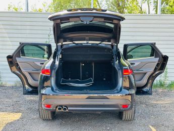 Jaguar F-PACE 2.0 D180 R-Sport Auto AWD Euro 6 (s/s) 5dr