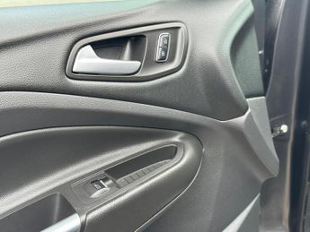 Ford Kuga 2.0 TDCi Titanium Powershift AWD Euro 6 (s/s) 5dr