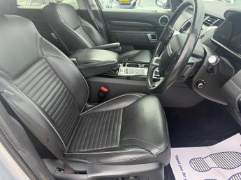 Land Rover Discovery 3.0 SD V6 HSE Luxury Auto 4WD Euro 6 (s/s) 5dr