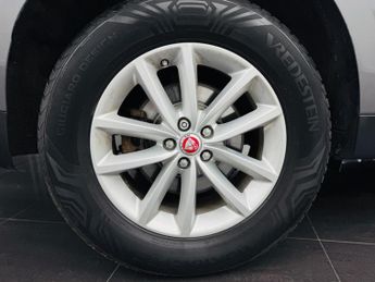 Jaguar F-PACE 2.0 D180 Prestige Auto AWD Euro 6 (s/s) 5dr