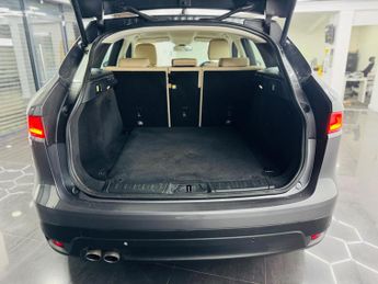 Jaguar F-PACE 2.0 D180 Prestige Auto AWD Euro 6 (s/s) 5dr