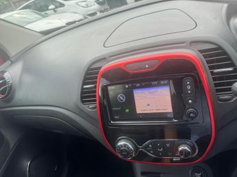 Renault Captur 1.2 TCe ENERGY Signature Nav Auto Euro 6 (s/s) 5dr