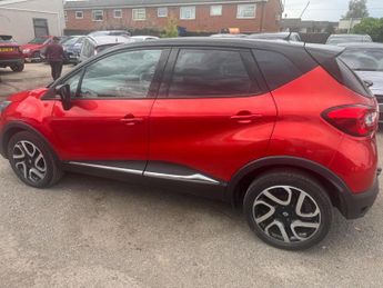 Renault Captur 1.2 TCe ENERGY Signature Nav Auto Euro 6 (s/s) 5dr