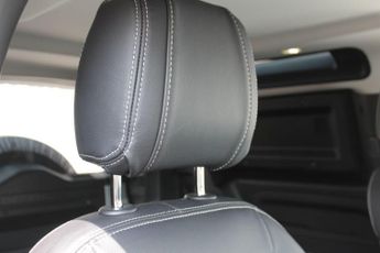 Land Rover Defender 90 3.0 D200 MHEV Hard Top SUV 3dr Diesel Auto 4WD SWB Euro 6 (s/s) 