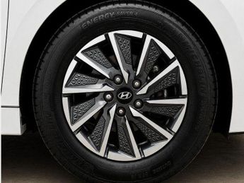 Hyundai IONIQ 38.3kWh Premium Hatchback 5dr Electric Auto (136 ps)