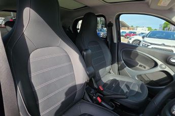 Smart forfour 17.6kWh Exclusive Auto 5dr (22kW Charger)