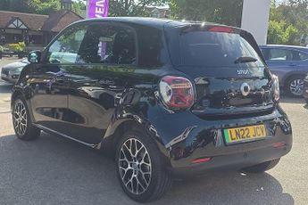 Smart forfour 17.6kWh Exclusive Auto 5dr (22kW Charger)