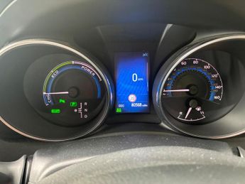 Toyota Auris 1.8 VVT-h Design CVT Euro 6 (s/s) 5dr