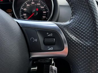 Audi TT 2.0 TDI Black Edition S Tronic quattro Euro 5 3dr