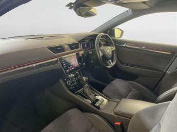 Skoda Superb 2.0 TDI SportLine Hatchback 5dr Diesel DSG Euro 6 (s/s) (150 ps)