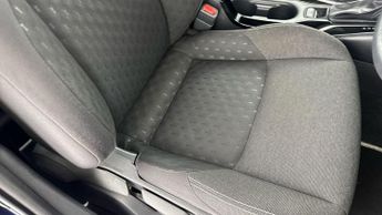 Toyota Corolla 1.8 VVT-h Icon Touring Sports CVT Euro 6 (s/s) 5dr