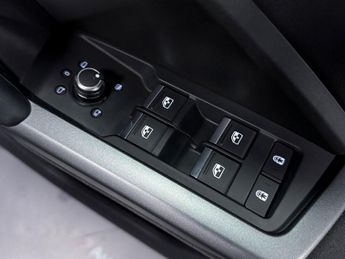 Audi RS Q3 2.5 TFSI SUV 5dr Petrol S Tronic quattro Euro 6 (s/s) (400 ps)