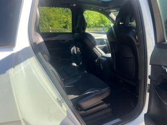 Volvo XC90 2.0 D5 R-Design Geartronic 4WD Euro 6 (s/s) 5dr