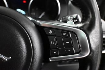 Jaguar F-PACE 2.0 D180 R-Sport Auto AWD Euro 6 (s/s) 5dr