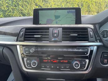 BMW 4 Series 2.0 420d Luxury Auto Euro 6 (s/s) 2dr