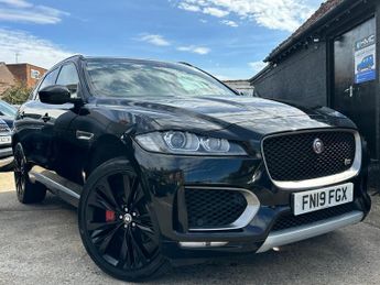 Jaguar F-Pace 3.0 D300 V6 S Auto AWD Euro 6 (s/s) 5dr