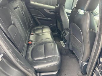 Jaguar F-PACE 3.0 D300 V6 S Auto AWD Euro 6 (s/s) 5dr